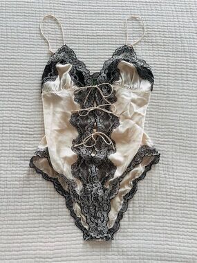 MARY GREEN Silk Bodysuit